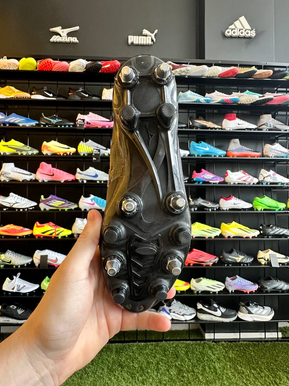 MIZUNO ALPHA SG + BRINDE (PRONTA ENTREGA)