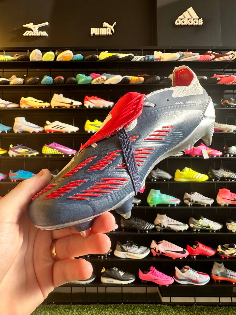 ADIDAS PREDATOR SG + BRINDES (PRONTA ENTREGA)