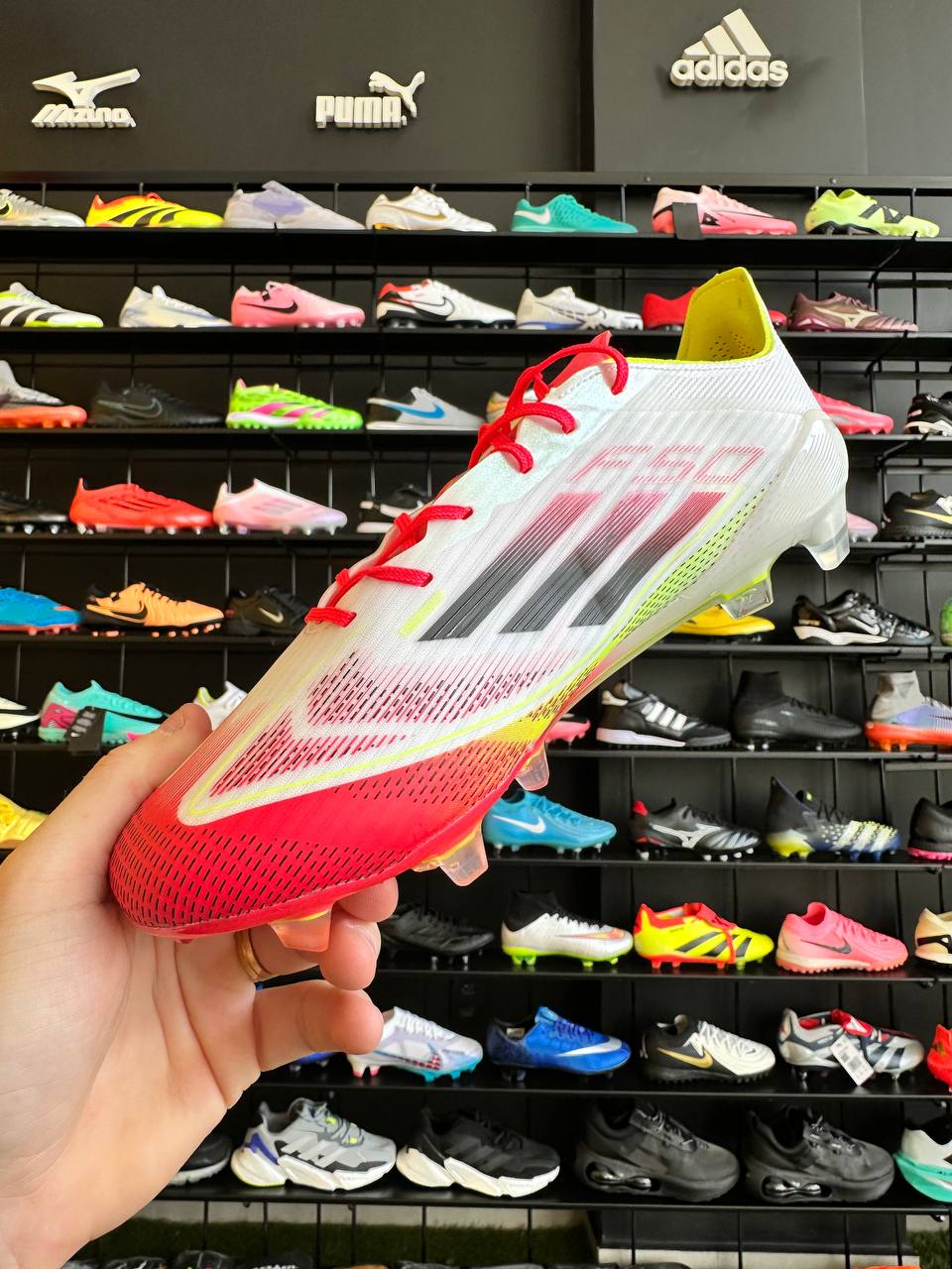 ADIDAS F50 FG + BRINDES (PRONTA ENTREGA)