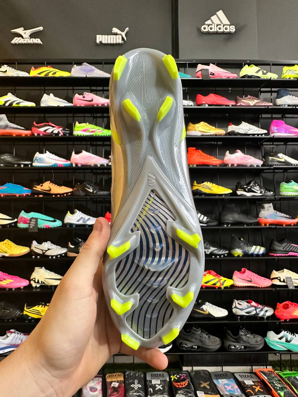 NIKE VAPOR R9 FG + BRINDES (PRONTA ENTREGA)