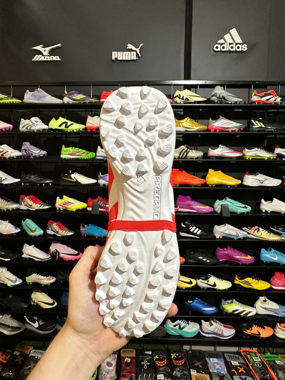 ADIDAS PREDATOR TF + BRINDE (PRONTA ENTREGA)