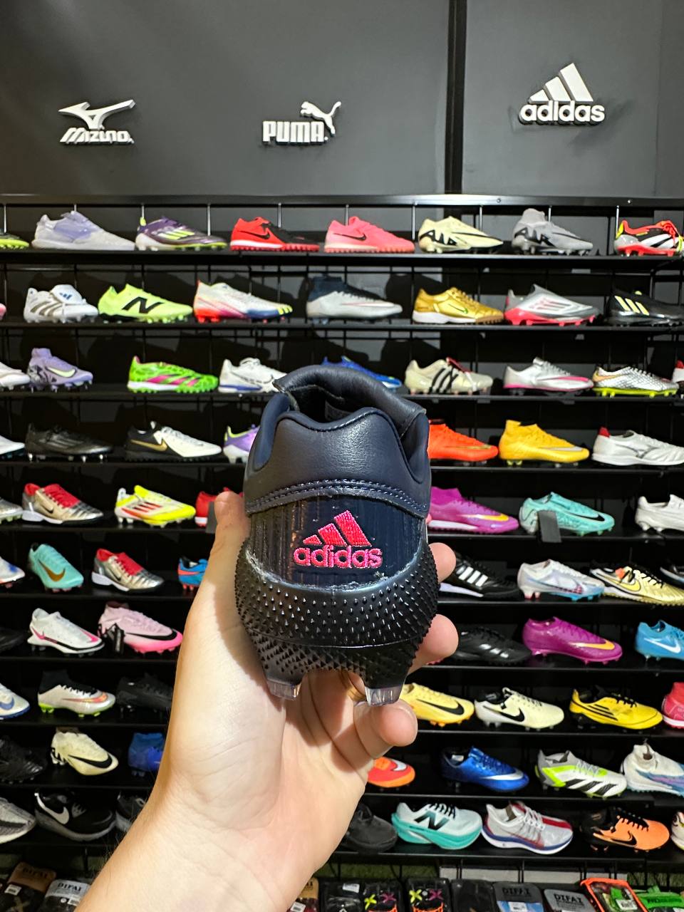 ADIDAS PREDATOR FG + BRINDES (PRONTA ENTREGA)