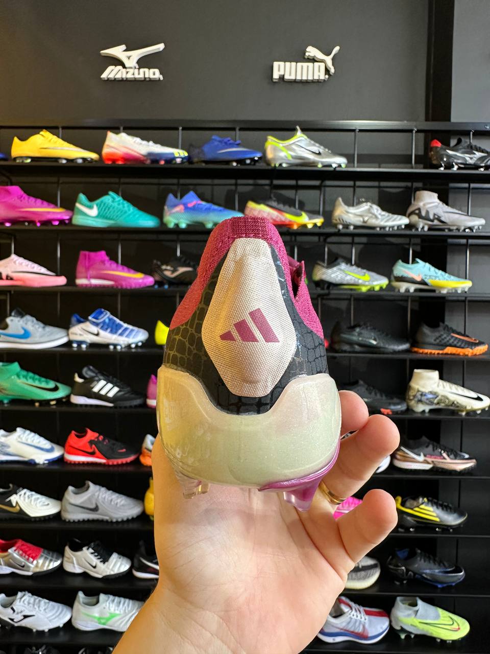 ADIDAS PREDATOR FG + BRINDES (PRONTA ENTREGA)