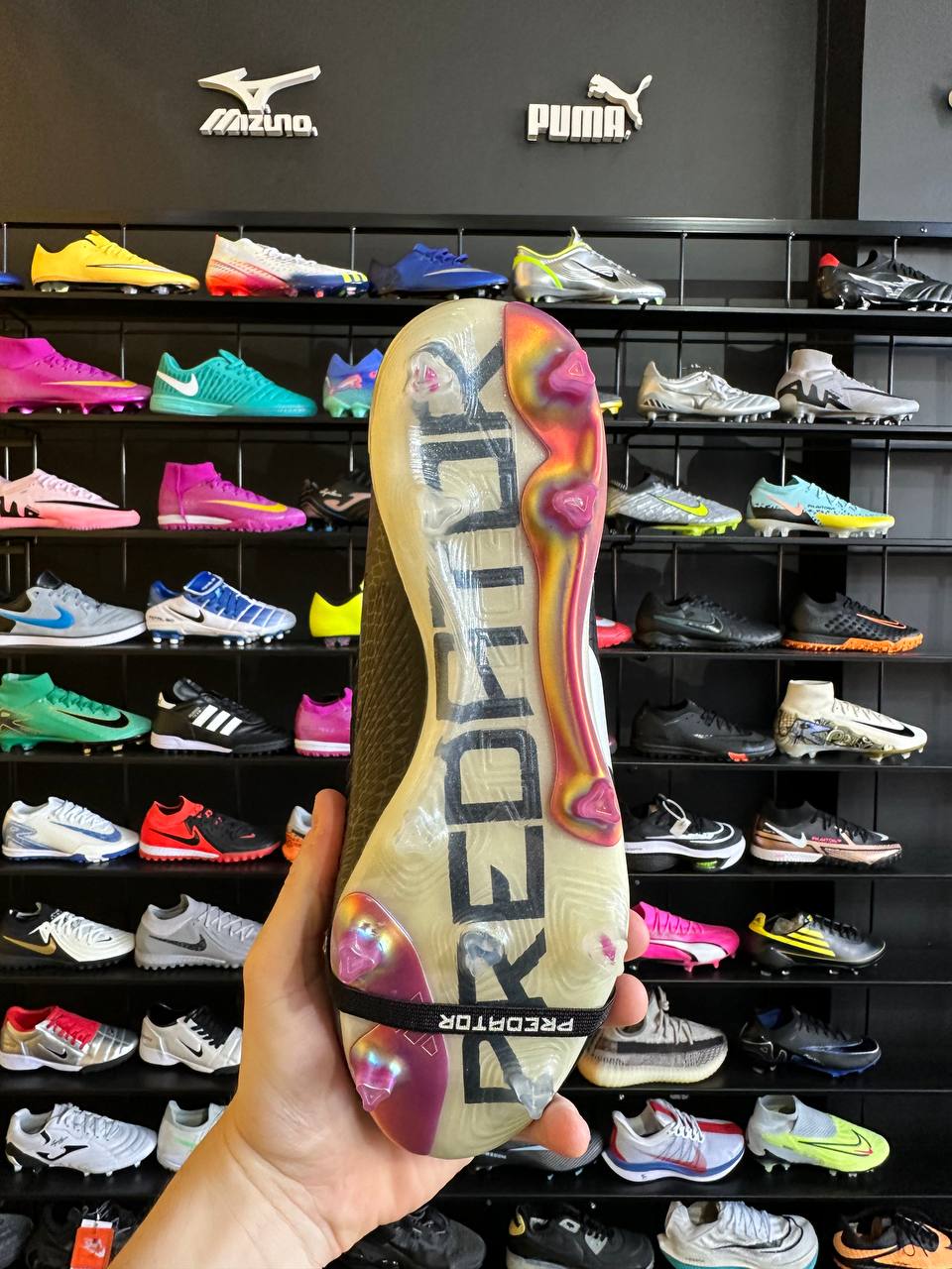 ADIDAS PREDATOR FG + BRINDES (PRONTA ENTREGA)