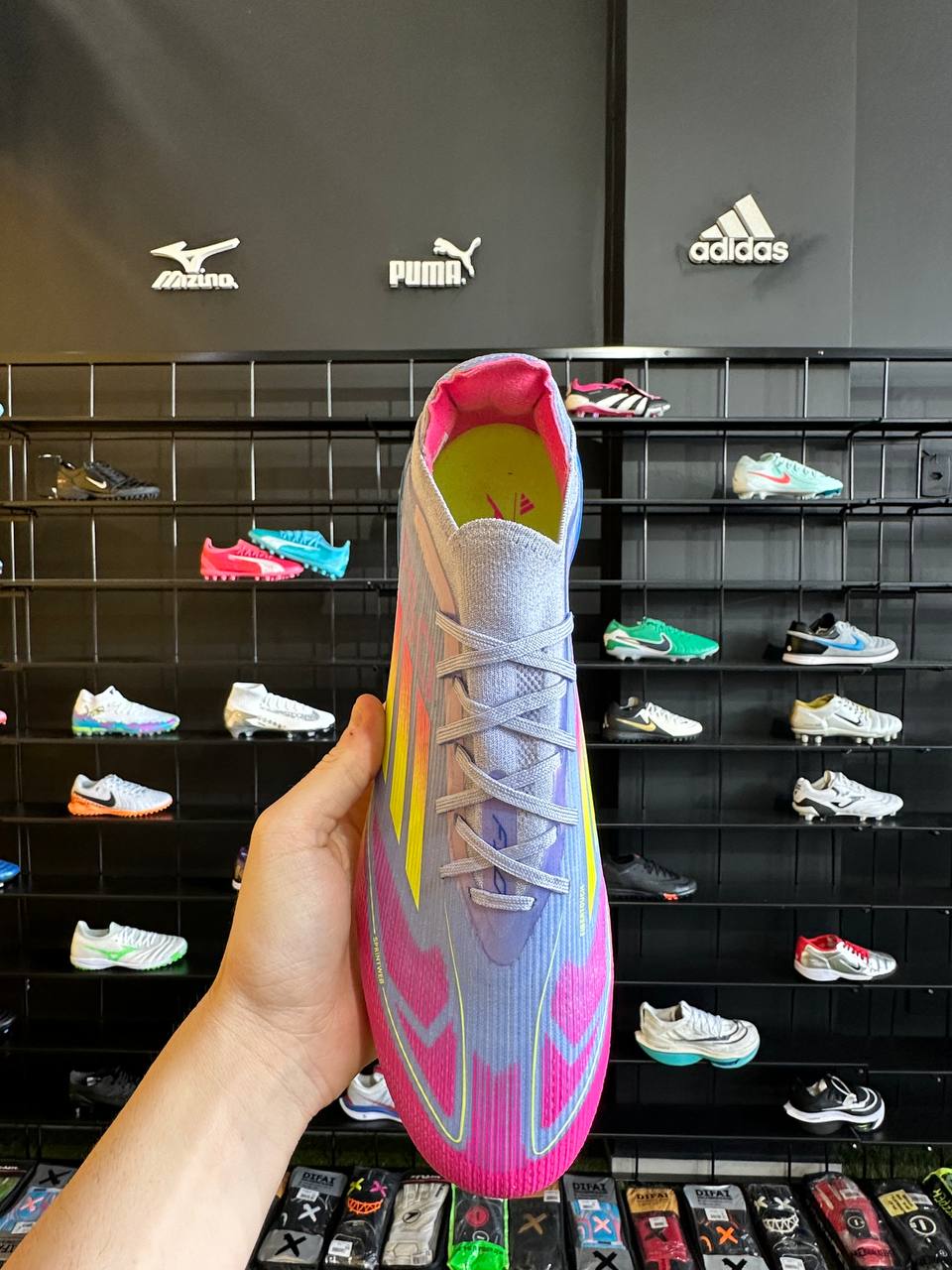 ADIDAS F50 FG + BRINDES (PRONTA ENTREGA)