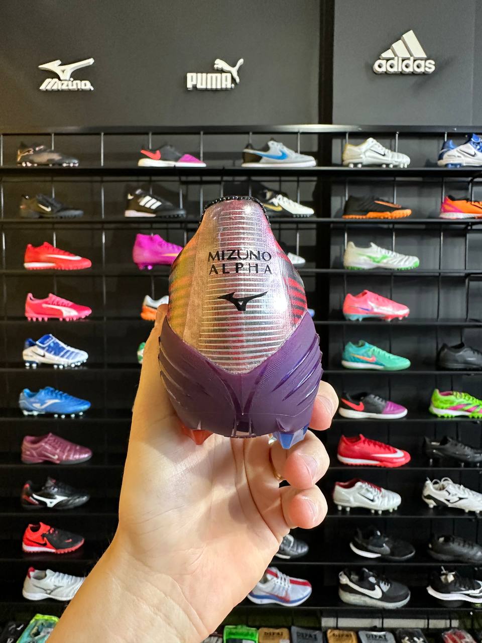 MIZUNO ALPHA FG + BRINDE (PRONTA ENTREGA)