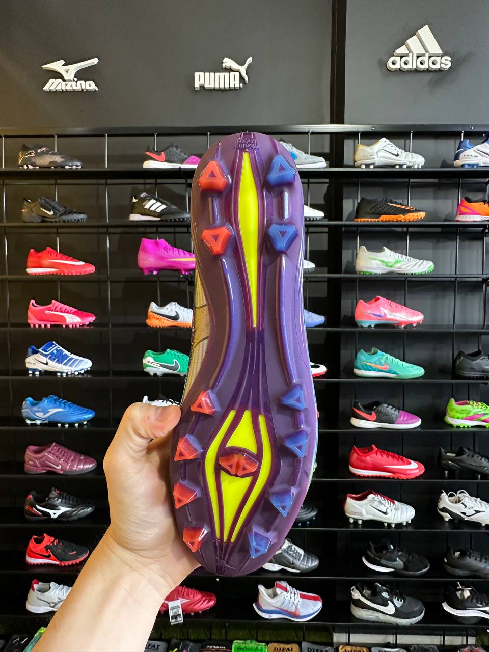 MIZUNO ALPHA FG + BRINDE (PRONTA ENTREGA)