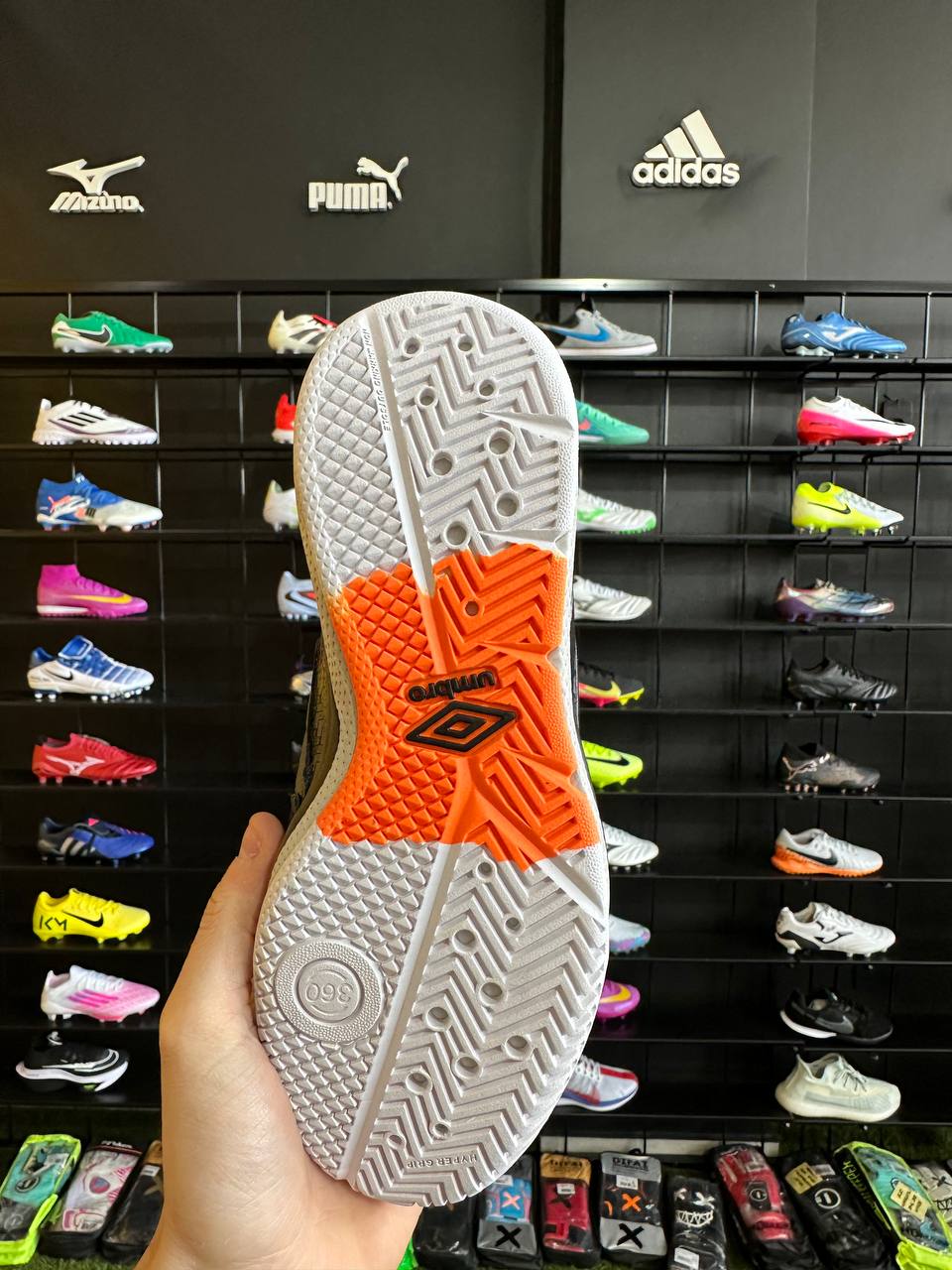 UMBRO ADAMANT MASTER CLASS PRO + BRINDE (PRONTA ENTREGA)