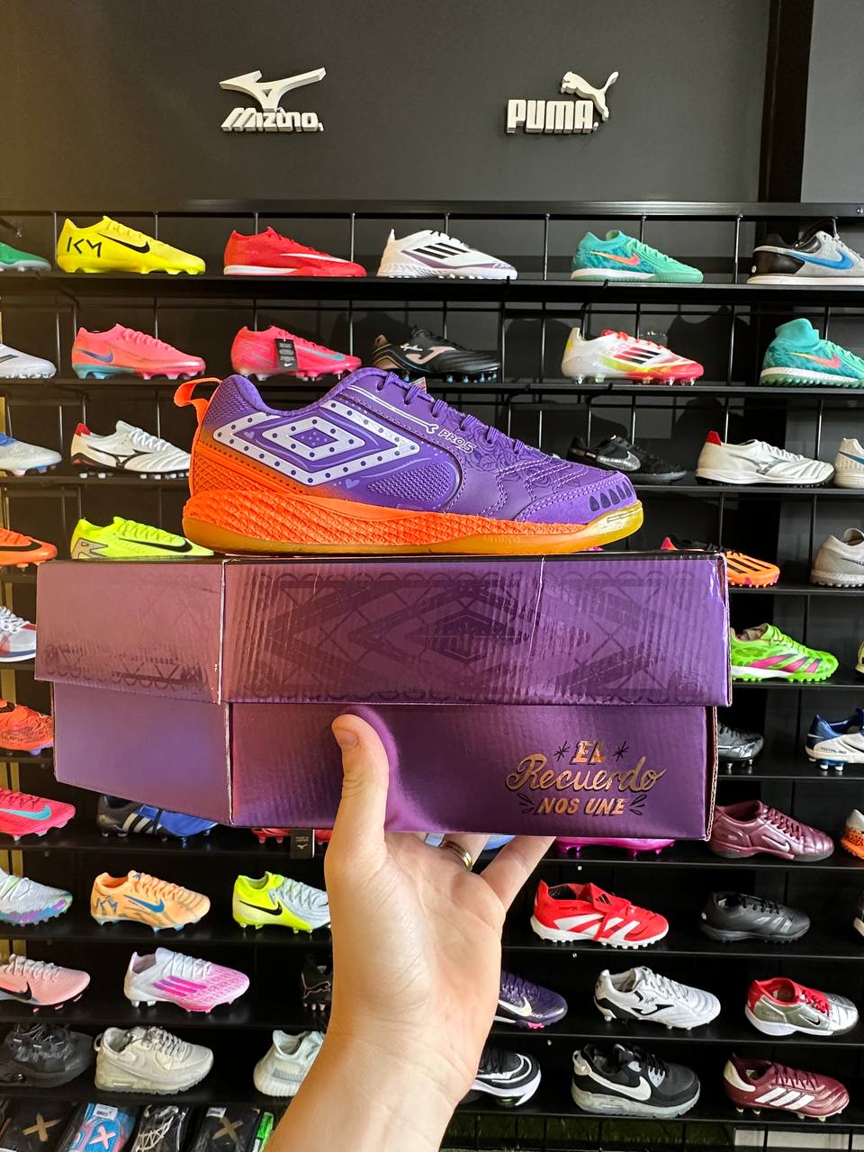 UMBRO PRO 5 BUMP HALLOWEN + BRINDE (PRONTA ENTREGA)