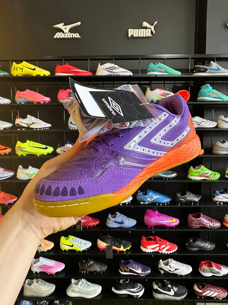 UMBRO PRO 5 BUMP HALLOWEN + BRINDE (PRONTA ENTREGA)