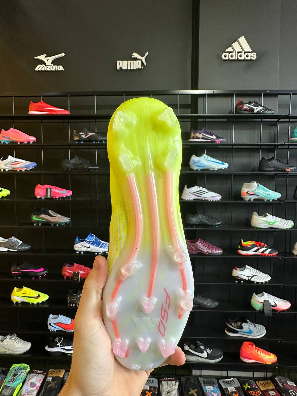 ADIDAS F50 FG + BRINDES (PRONTA ENTREGA)