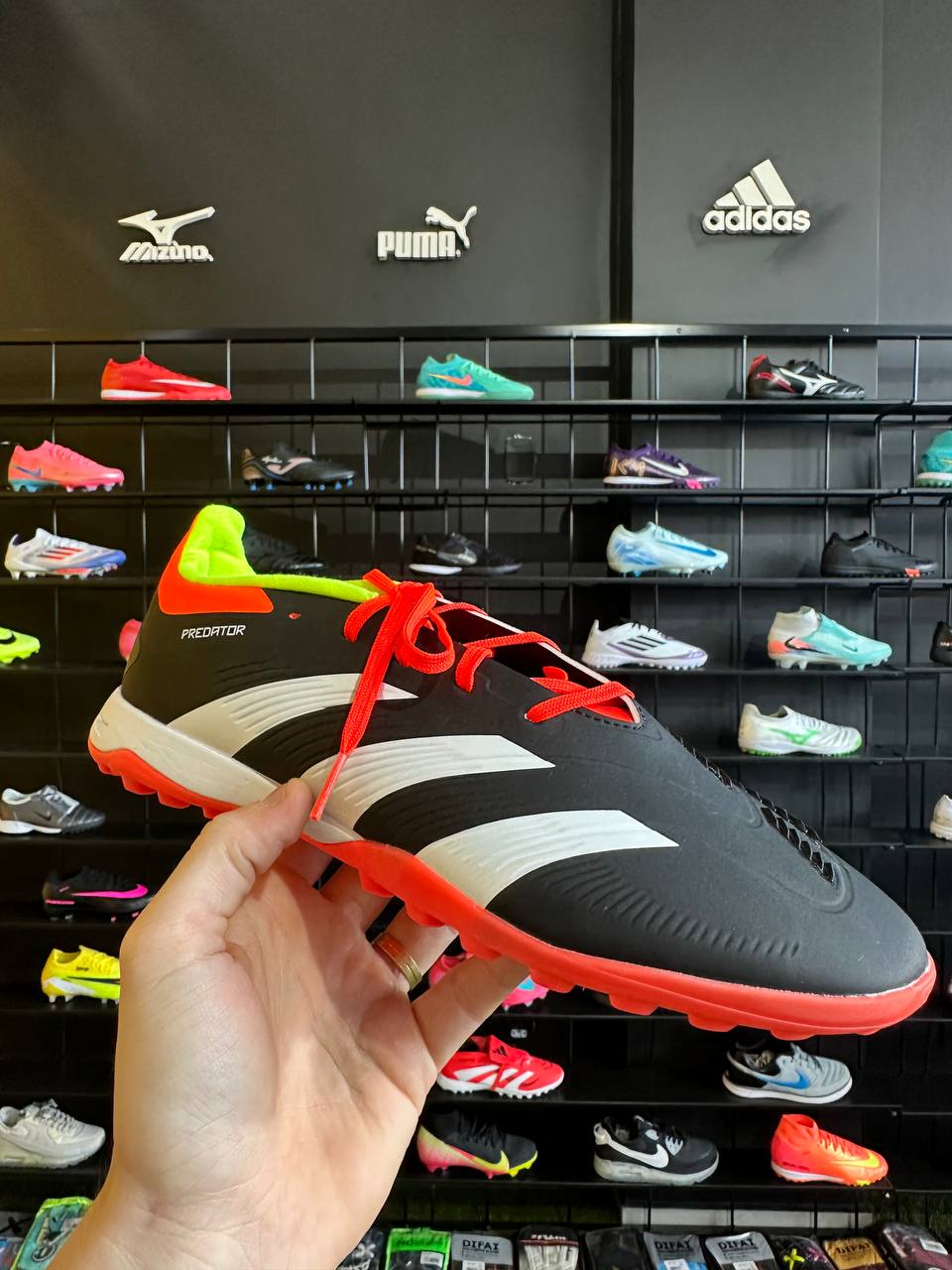 ADIDAS PREDATOR TF + BRINDES (PRONTA ENTREGA)