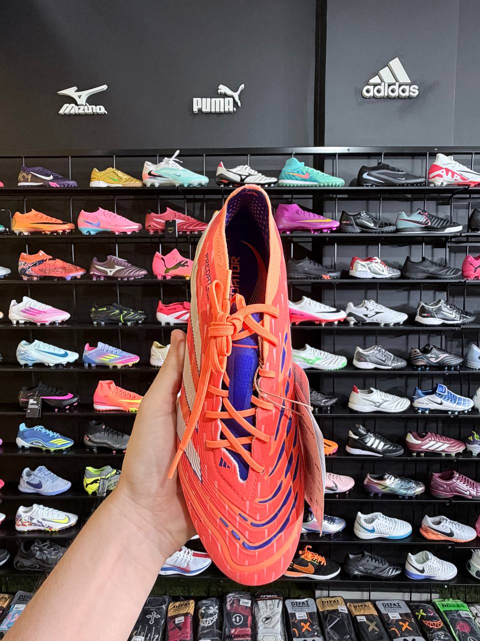 ADIDAS PREDATOR FG PROFISSIONAL + BRINDES (PRONTA ENTREGA)