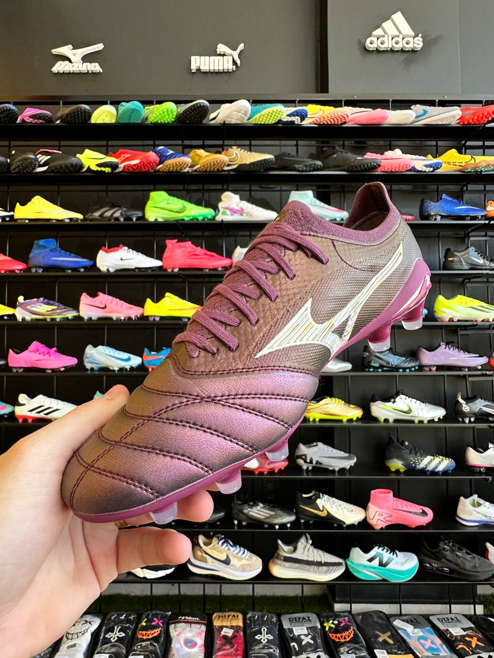 MIZUNO MORELIA FG + BRINDES (PRONTA ENTREGA)