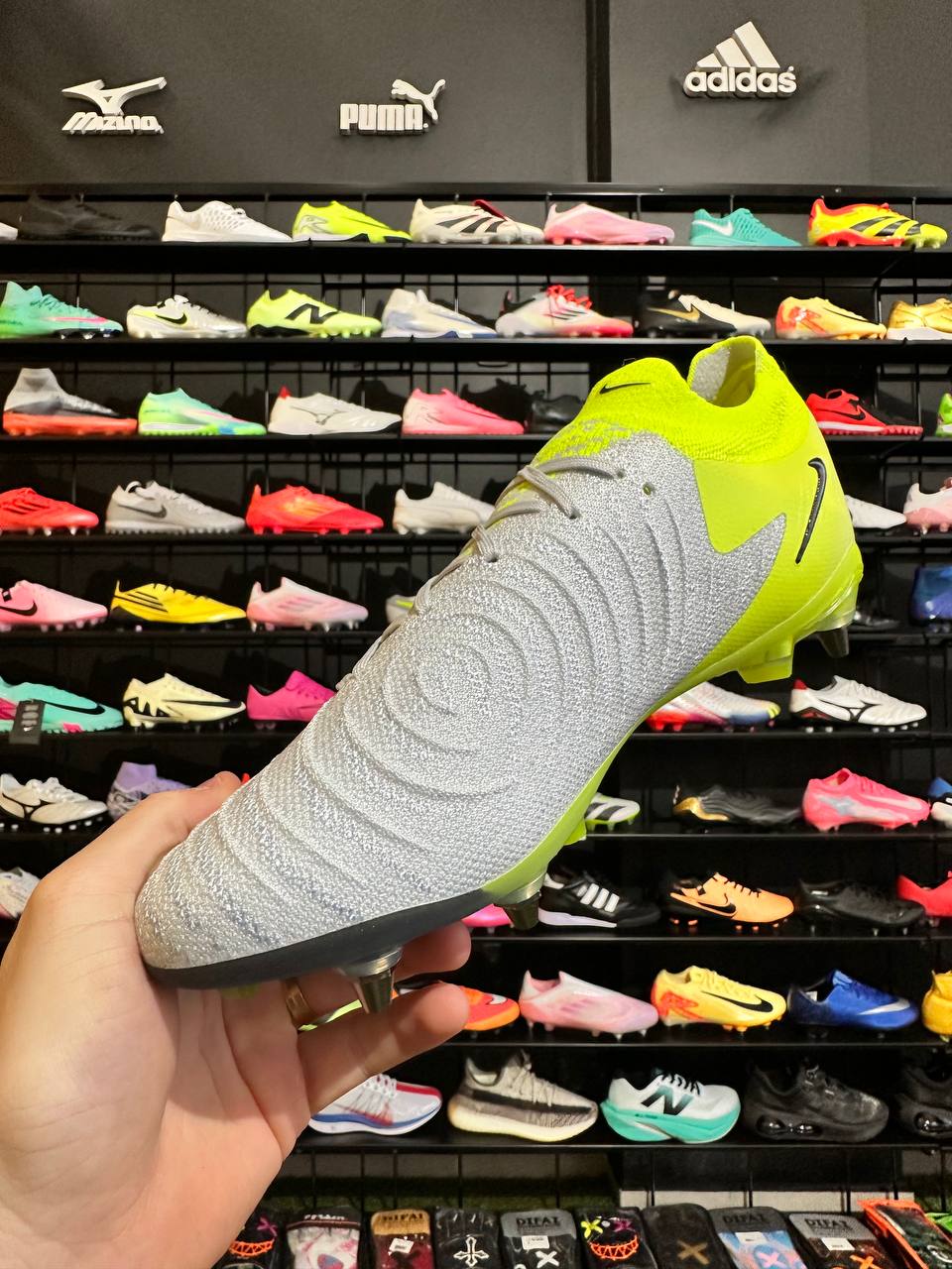 NIKE PHANTOM LUNA SG + BRINDE (PRONTA ENTREGA)