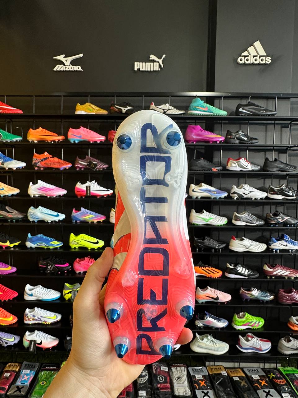 ADIDAS PREDATOR SG PROFISSIONAL + BRINDES (PRONTA ENTREGA)