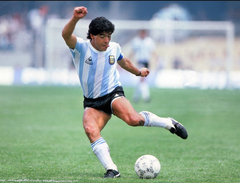 Os melhores dribles da história do futebol e as chuteiras que marcaram esses momentos - Raposa Outlet