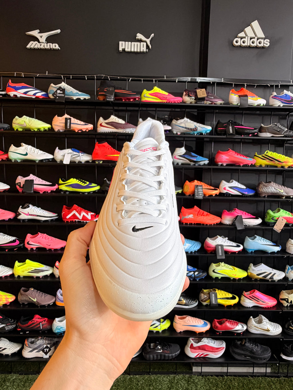 NIKE TIEMPO REACT GATO (IC) + BRINDE PRONTA ENTREGA