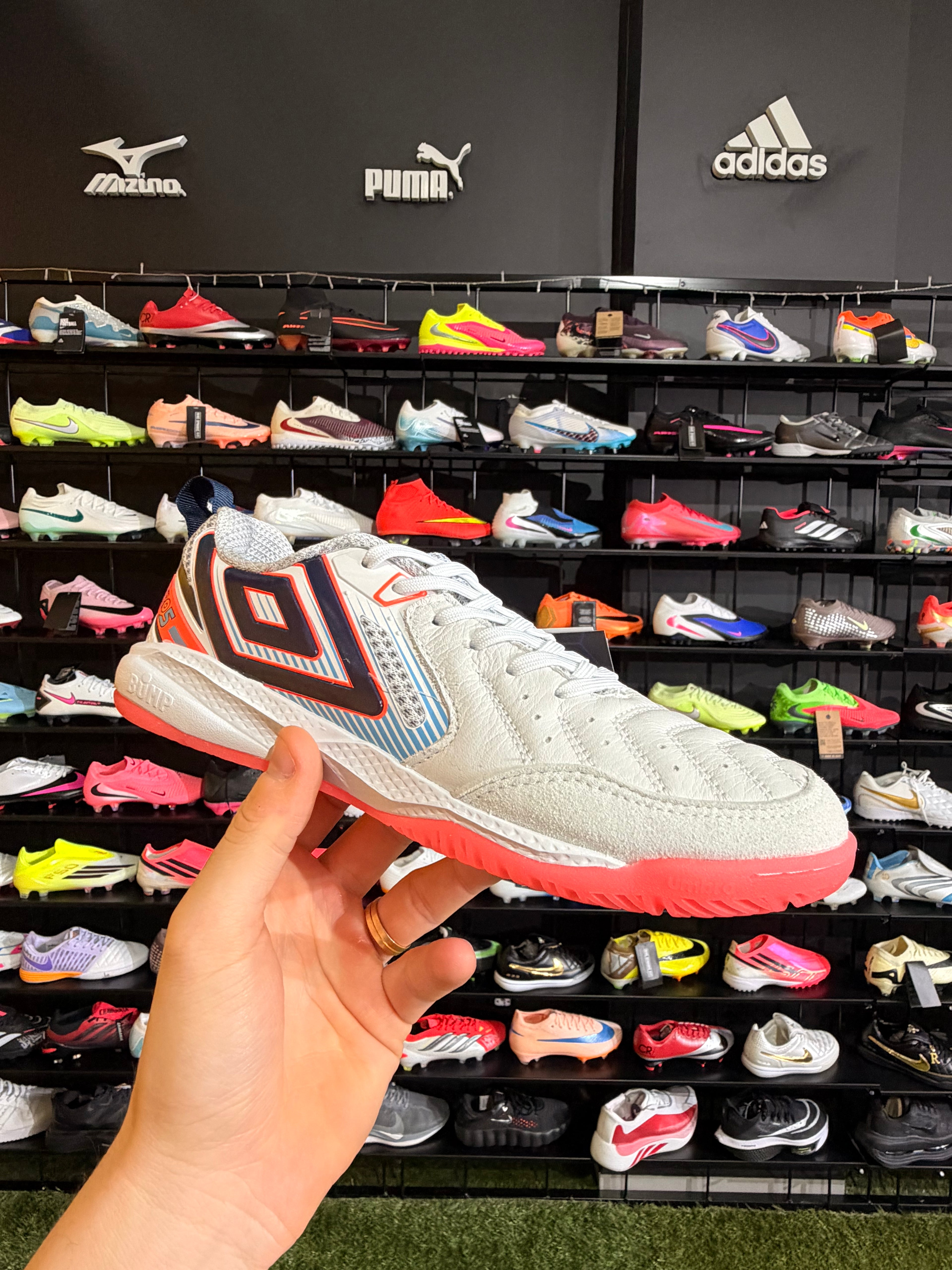 UMBRO PRO 5 BUMP (IC) PRONTA ENTREGA