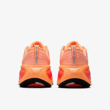 Nike Vomero Plus - Laranja