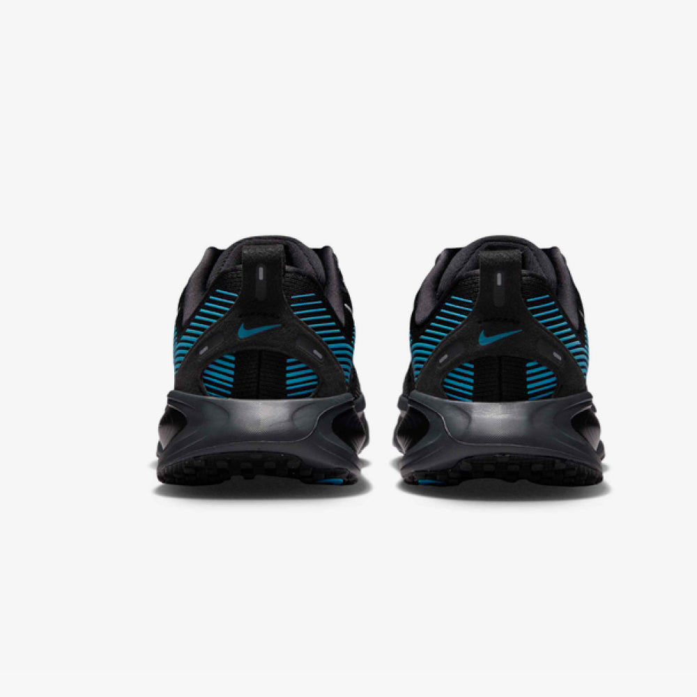 TÊNIS NIKE VOMERO 18