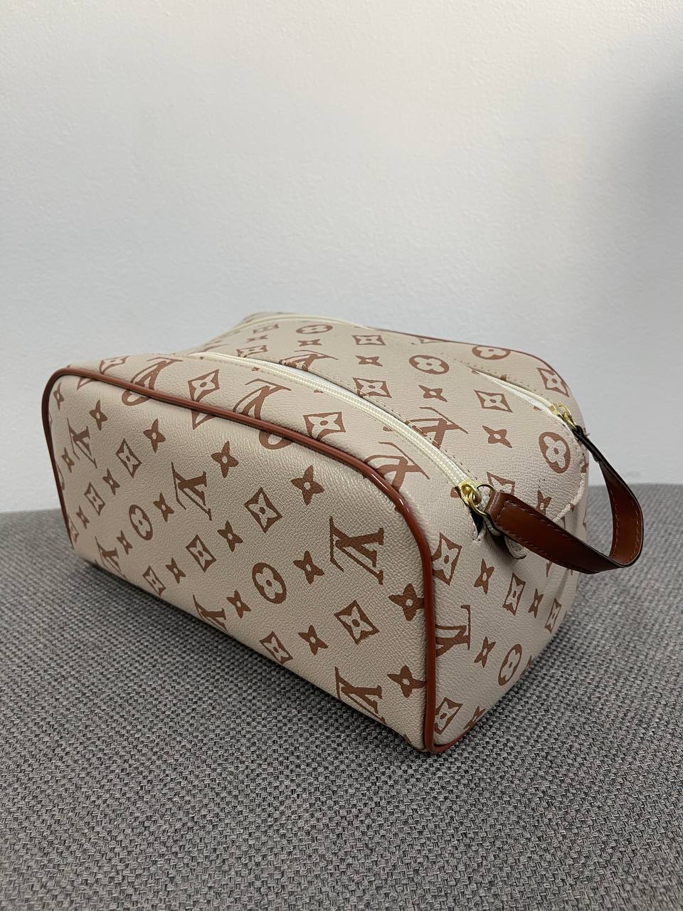 BOLSA NECESSARIE LV - Raposa Outlet