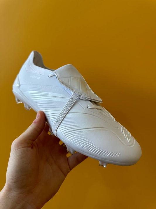 ADIDAS PREDATOR 30 ELITE FG + BRINDE (PRONTA ENTREGA)