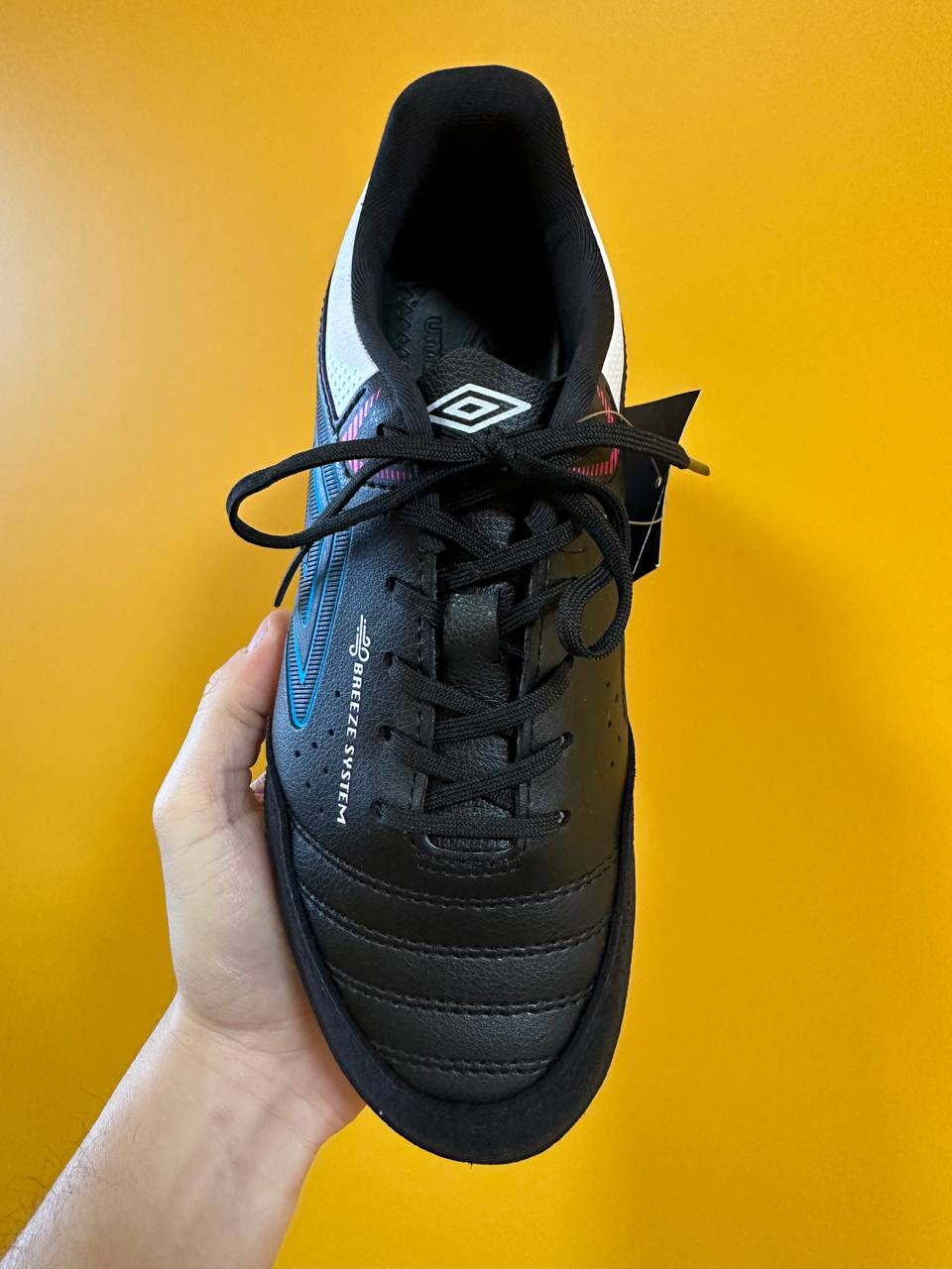 UMBRO X CONFORT TF + BRINDE (PRONTA ENTREGA)