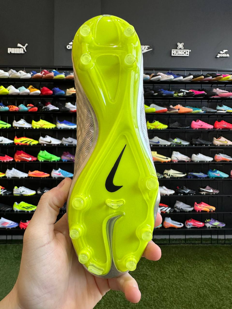 NIKE HYPERVENOM FG + BRINDE (PRONTA ENTREGA