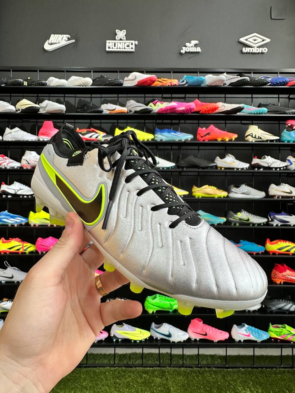 NIKE TIEMPO LEGEND 10 FG + BRINDES (PRONTA ENTREGA)