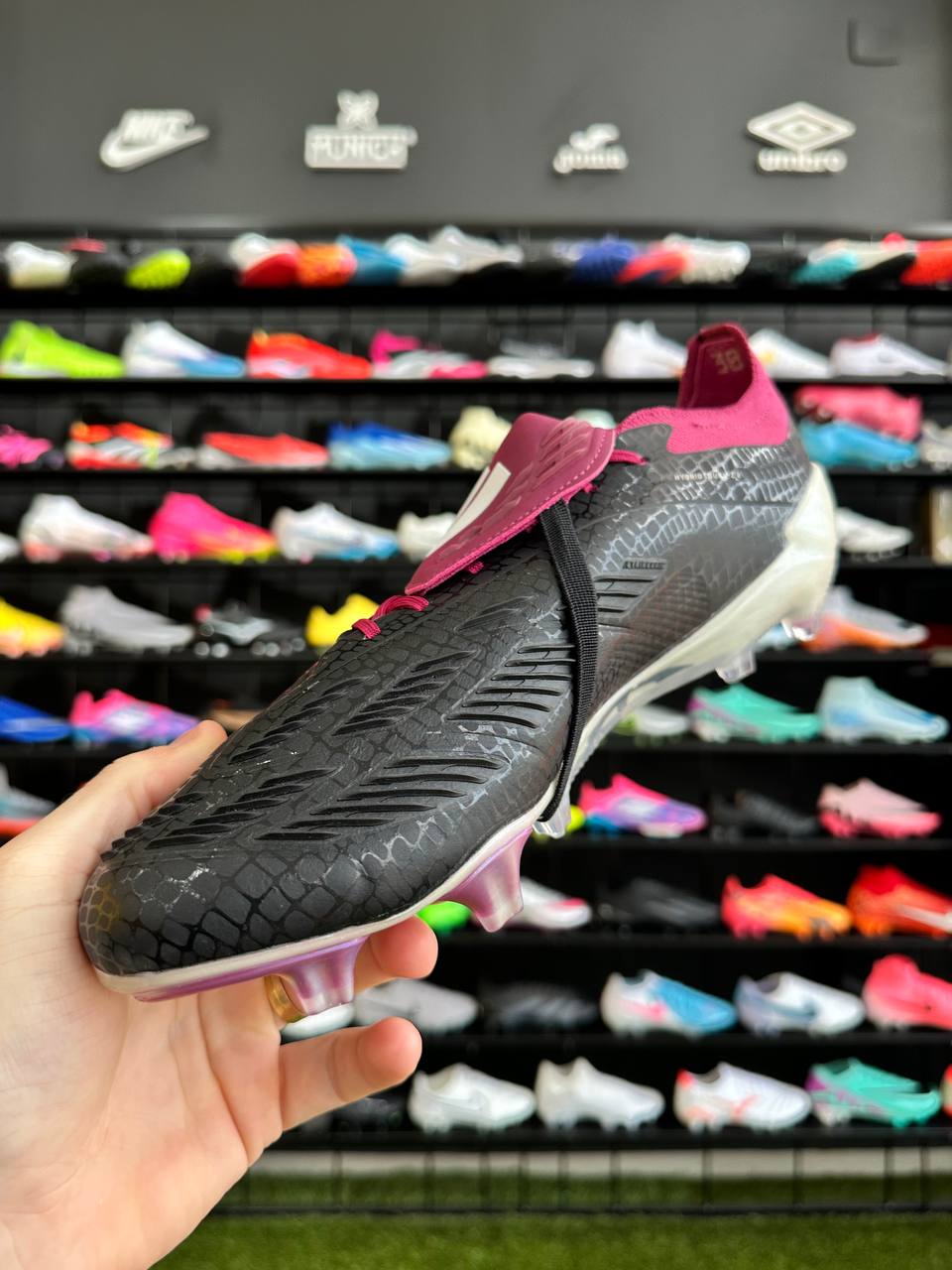 ADIDAS PREDATOR 30 ELITE FG + BRINDE (PRONTA ENTREGA)