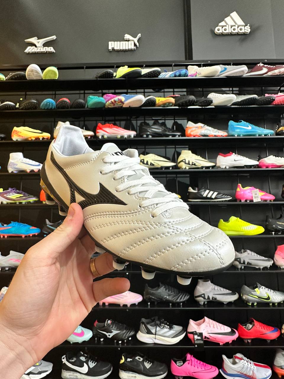 MIZUNO MORELIA FG + BRINDES (PRONTA ENTREGA)