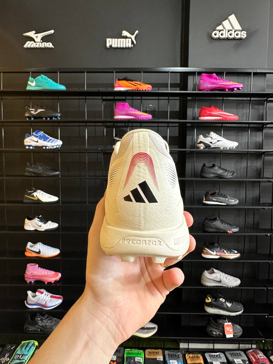 ADIDAS PREDATOR TF + BRINDE (PRONTA ENTREGA)