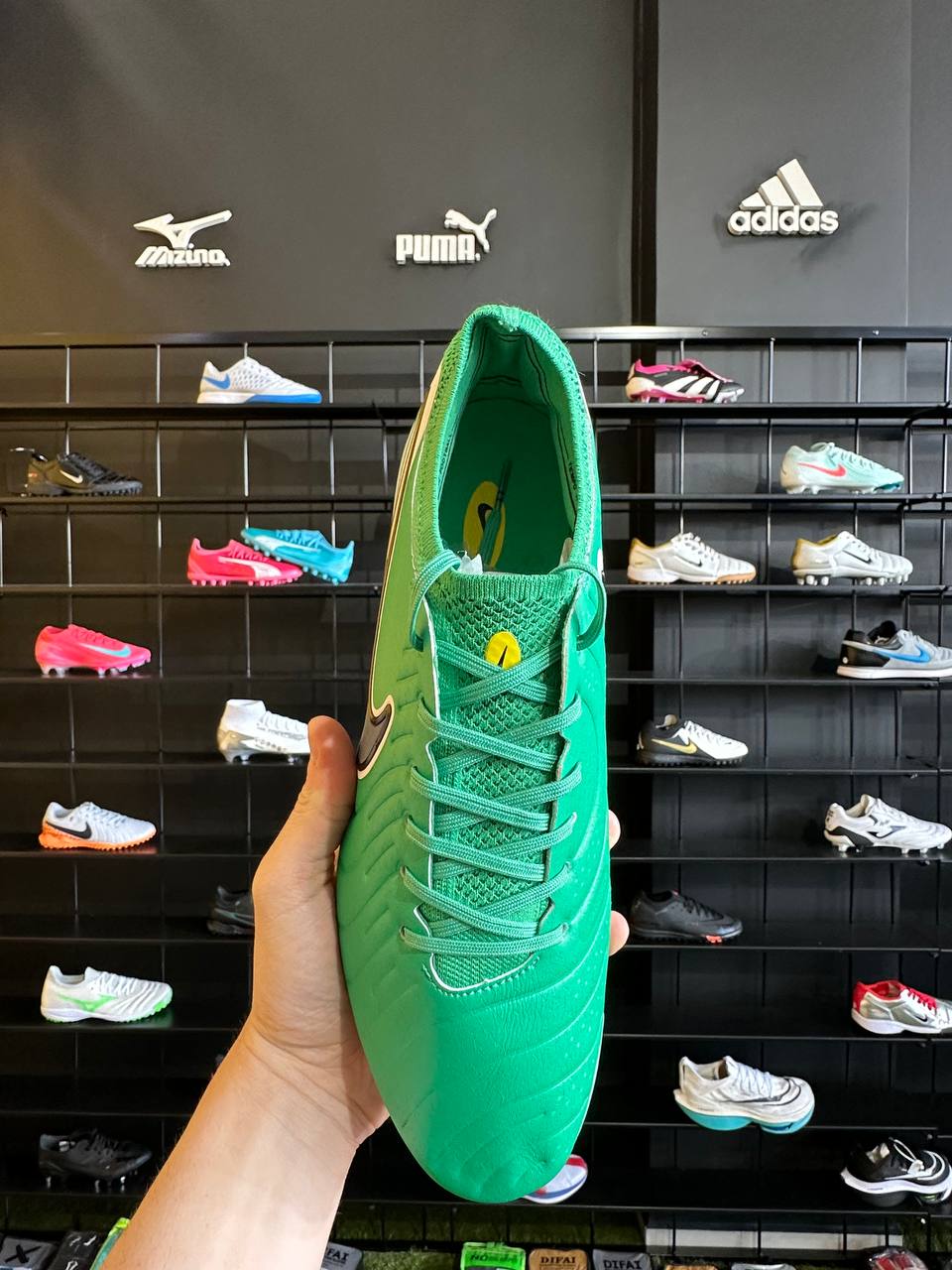 NIKE TIEMPO LEGEND 10 FG + BRINDES (PRONTA ENTREGA)