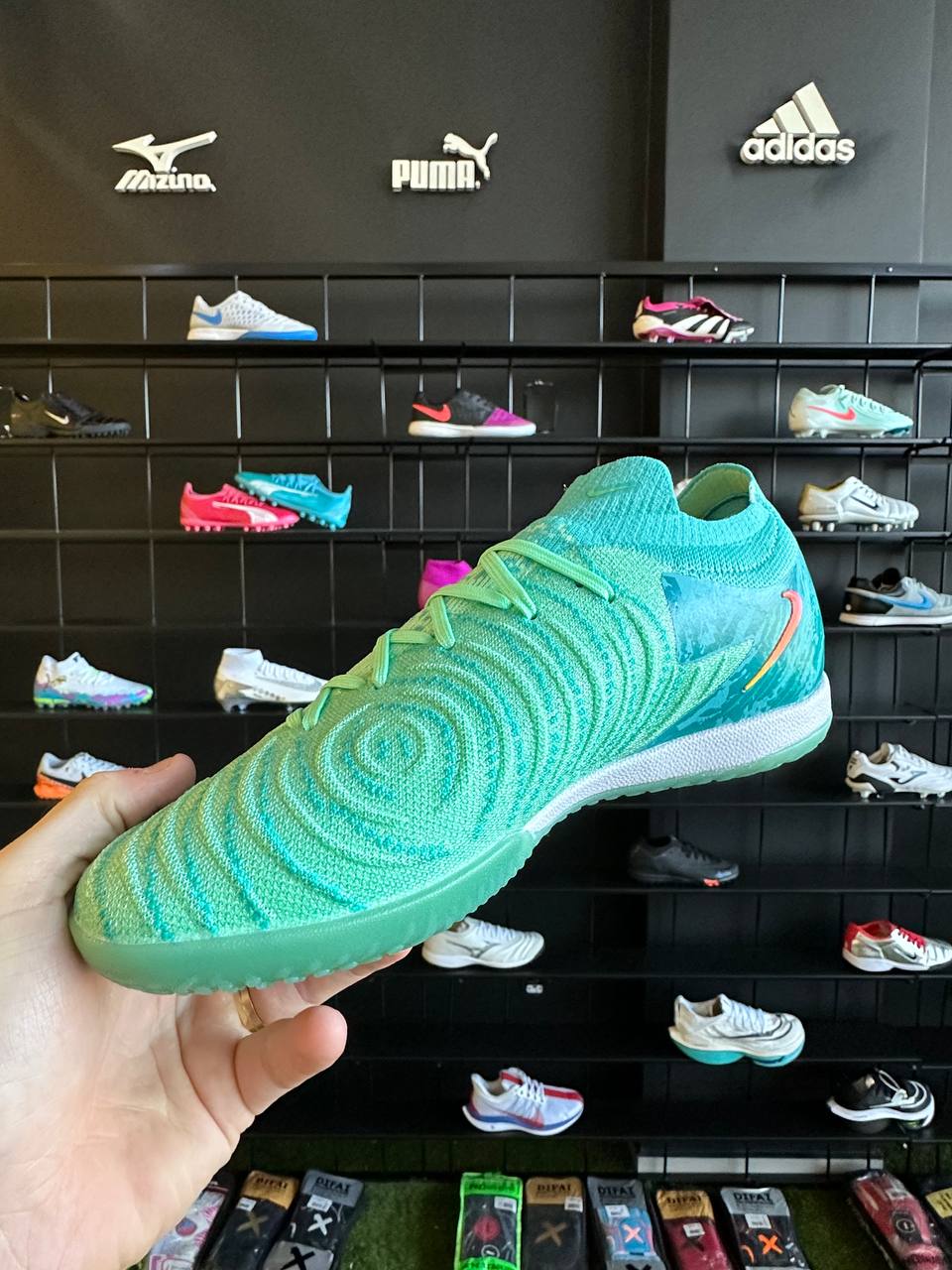 NIKE PHANTOM LUNA ELITE IC + BRINDES (PRONTA ENTREGA)