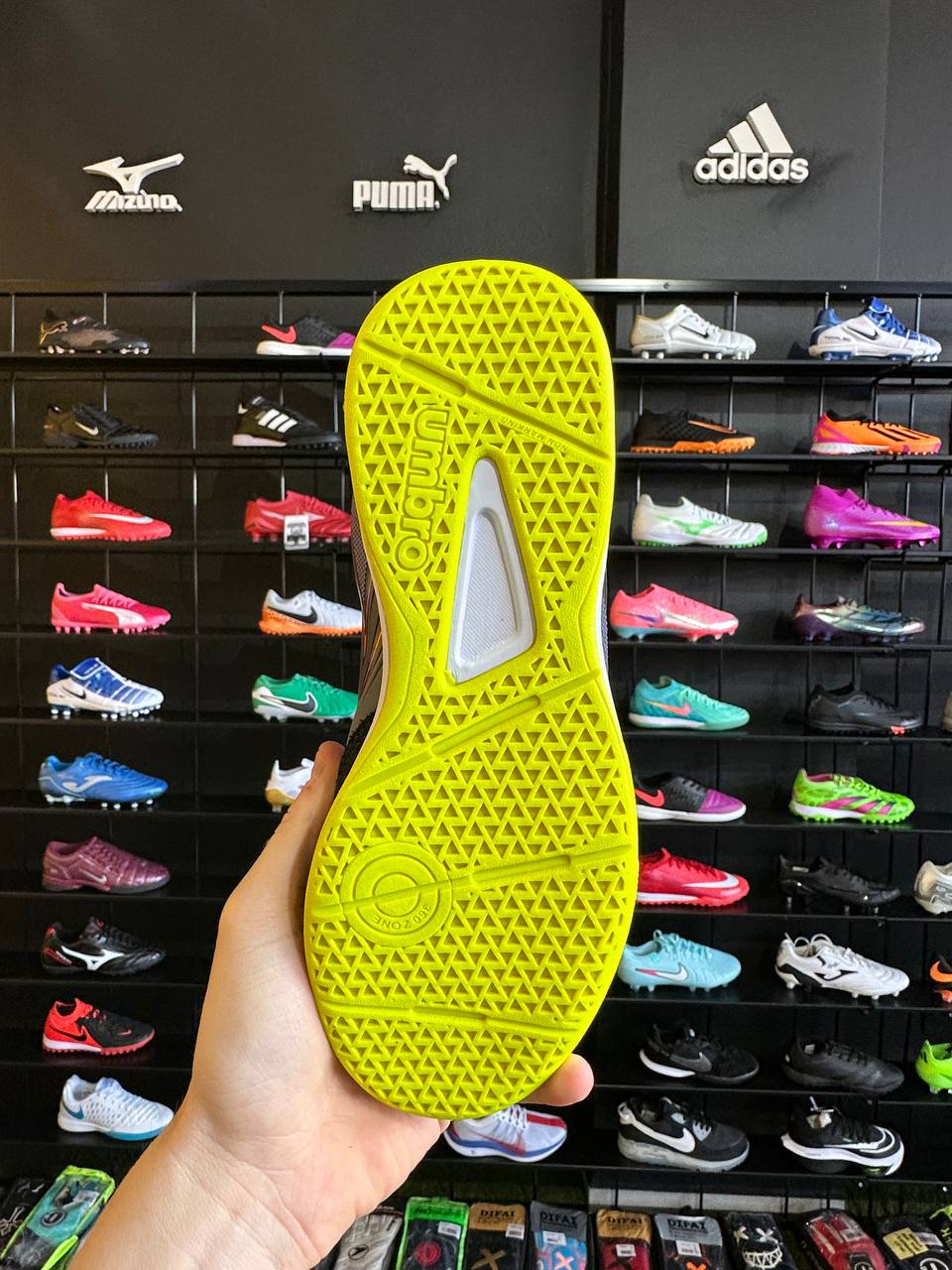 UMBRO PRO 5 BUMP CLUB (PRONTA ENTREGA)
