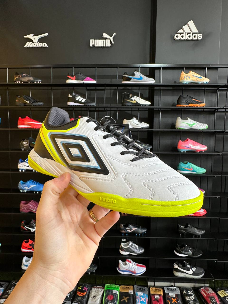 UMBRO ADAMANT MASTER CLASS PRONTA ENTREGA