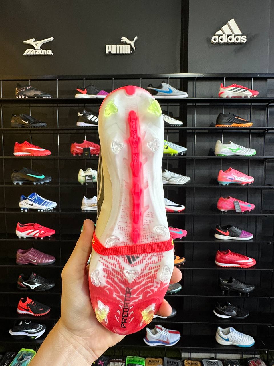 ADIDAS PREDATOR 2026 FG + BRINDES (PRONTA ENTREGA)