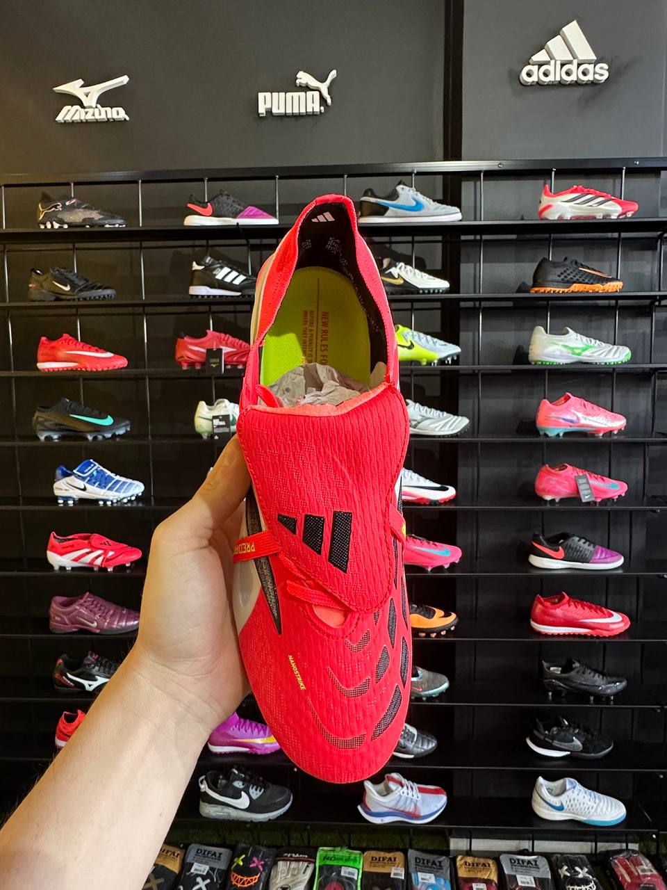ADIDAS PREDATOR 2026 FG + BRINDES (PRONTA ENTREGA)