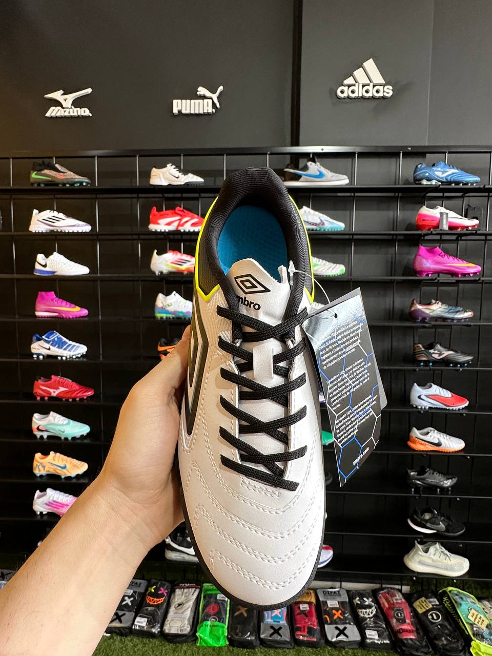 UMBRO ADAMANT MASTER CLASS PRONTA ENTREGA