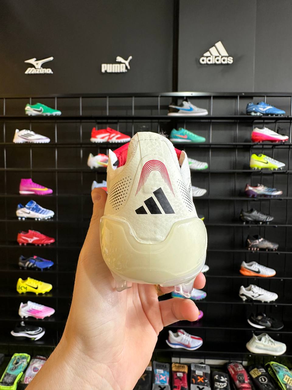 ADIDAS PREDATOR FG + BRINDES (PRONTA ENTREGA)