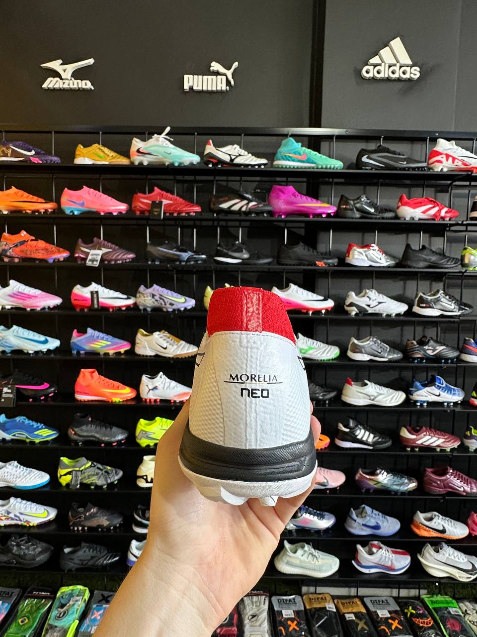 MIZUNO MORELIA TF + BRINDE (PRONTA ENTREGA)