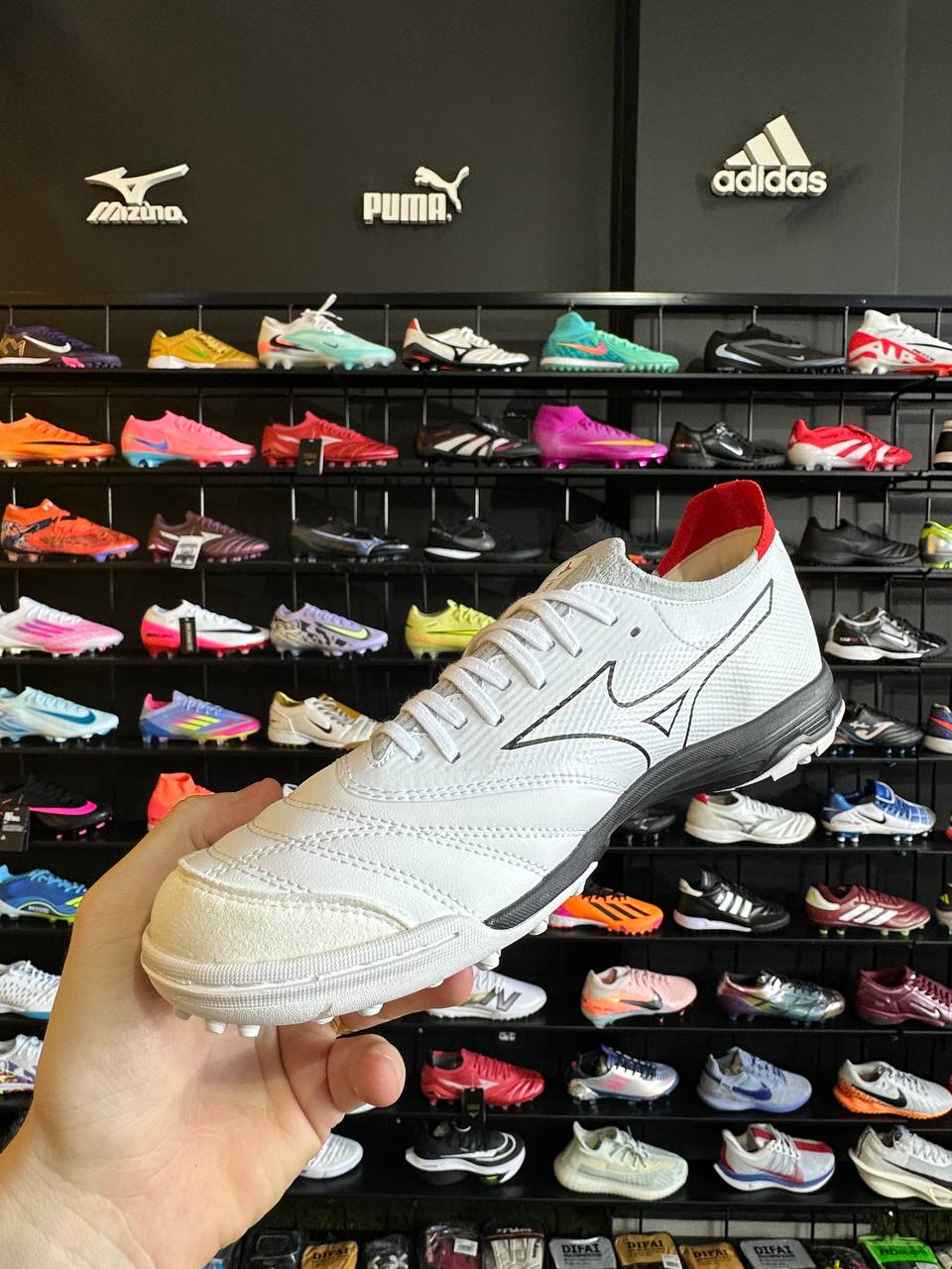 MIZUNO MORELIA TF + BRINDE (PRONTA ENTREGA)