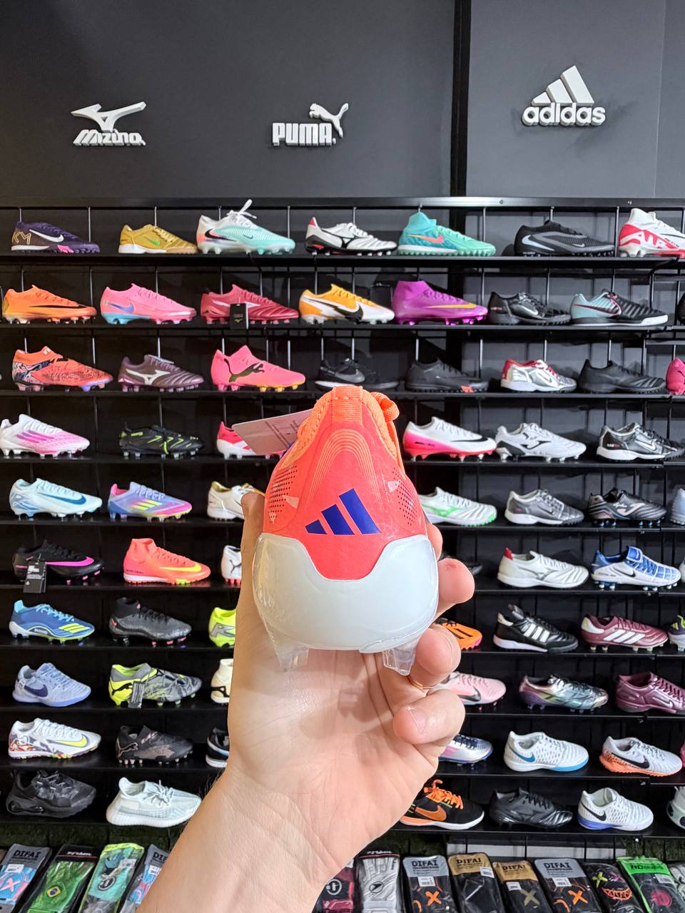 ADIDAS PREDATOR FG PROFISSIONAL + BRINDES (PRONTA ENTREGA)