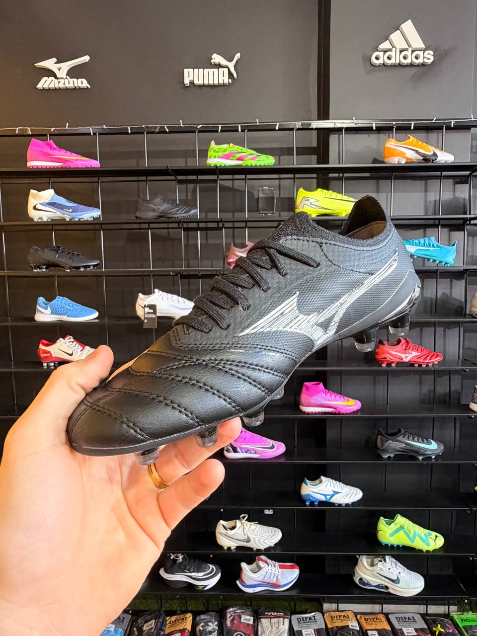 MIZUNO MORELIA FG + BRINDE (PRONTA ENTREGA)