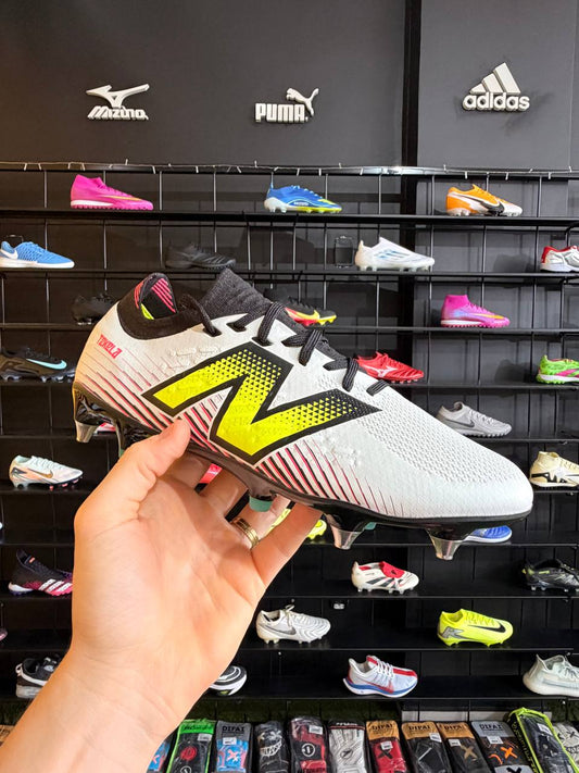 NEW BALANCE TEKELA PROFISSIONAL SG + BRINDE (PRONTA ENTREGA)