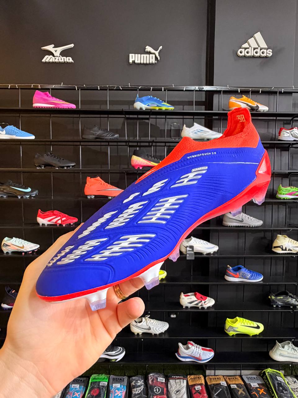 ADIDAS PREDATOR FG PROFISSIONAL + BRINDE (PRONTA ENTREGA)