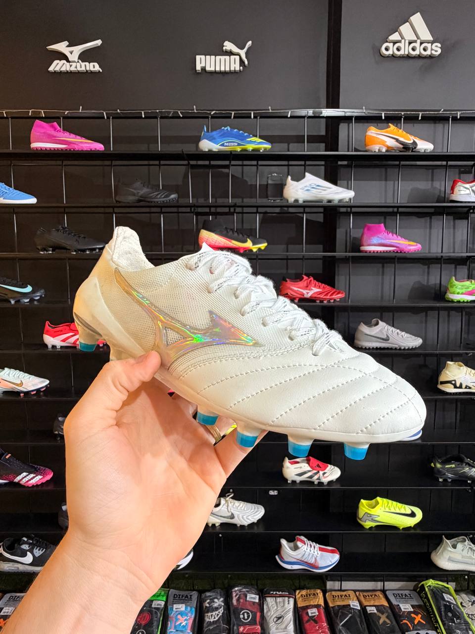 MIZUNO MORELIA FG + BRINDE (PRONTA ENTREGA)