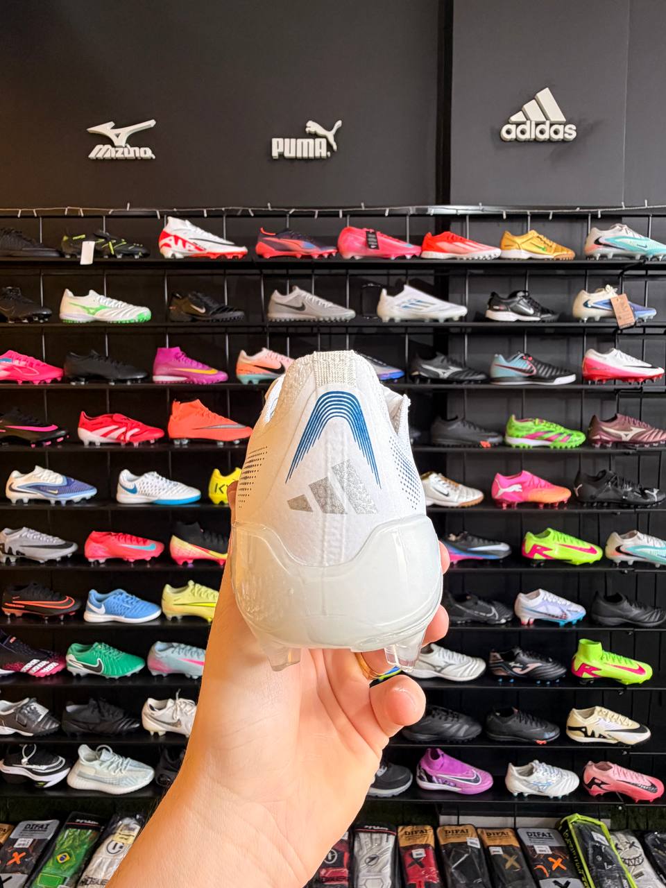 ADIDAS PREDATOR FG + BRINDES (PRONTA ENTREGA)