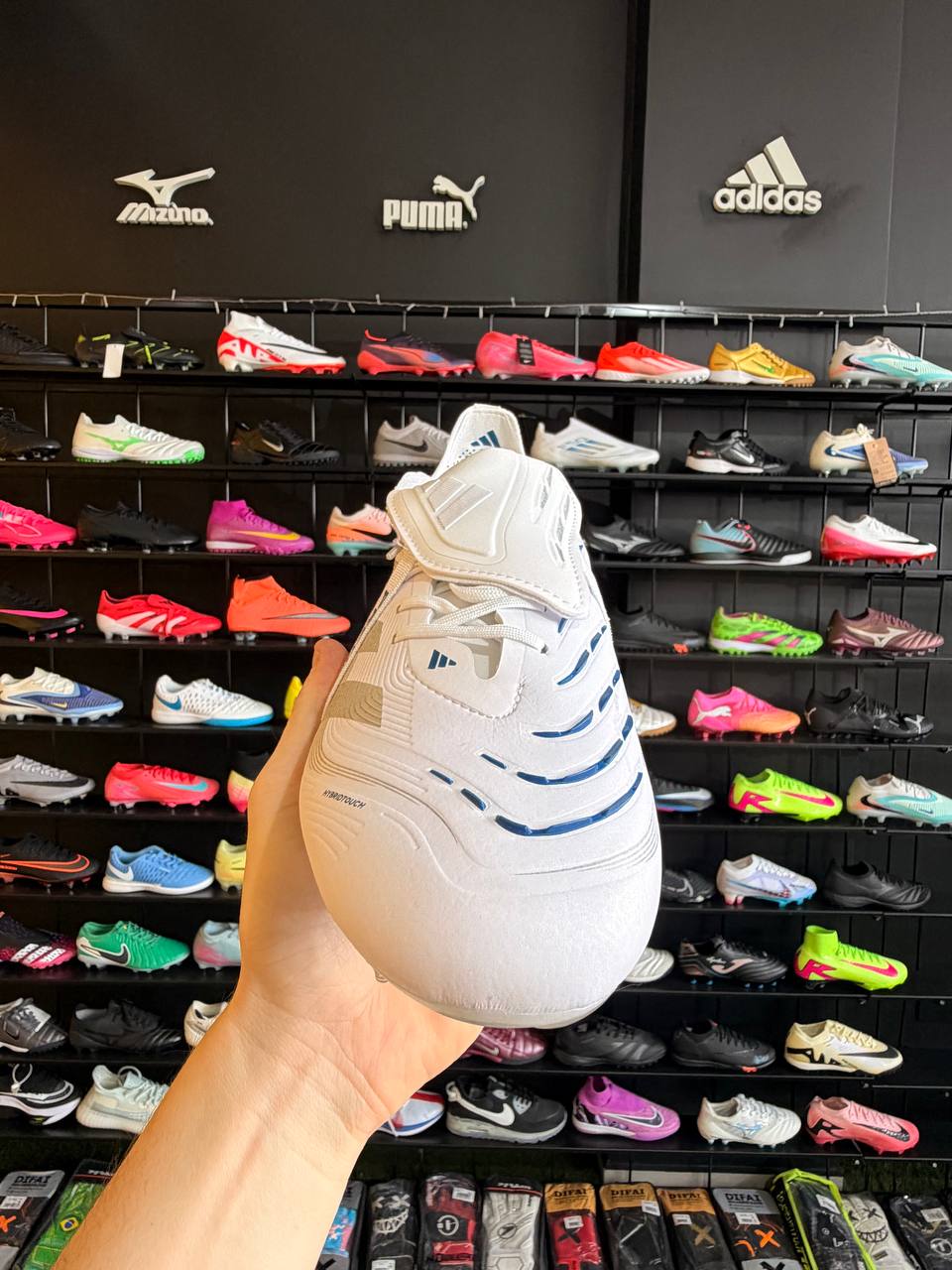 ADIDAS PREDATOR FG + BRINDES (PRONTA ENTREGA)